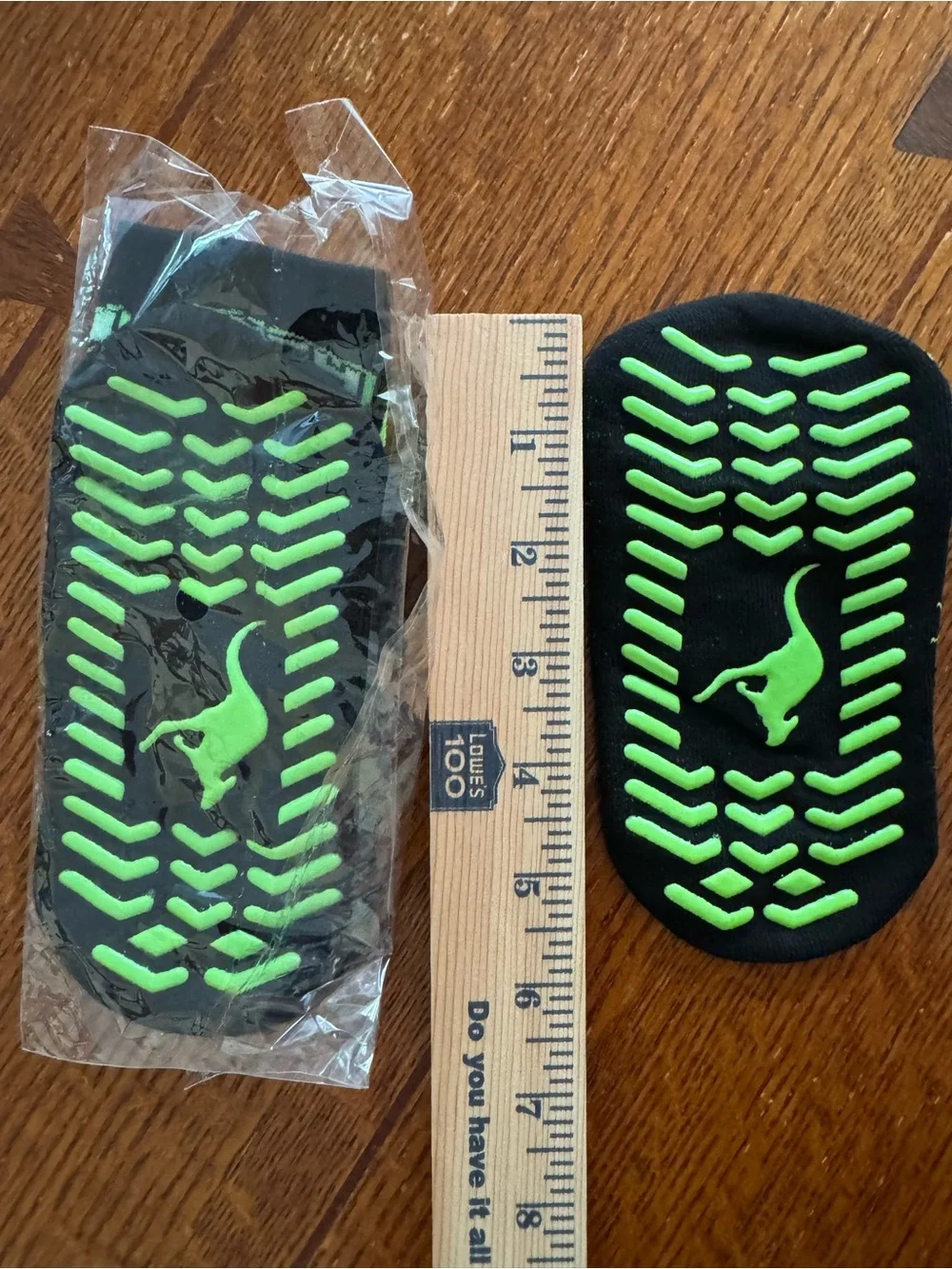 Set of 3 Trampoline no-slip grip socks Small Large toddler youth adult NWT